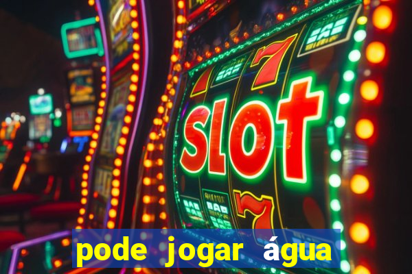 pode jogar água quente no vaso sanitário